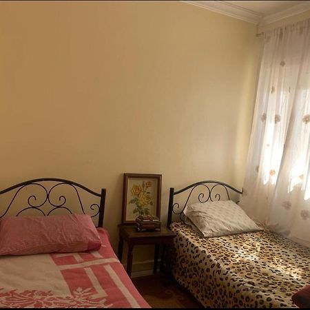 Adorable Apartamento A 8 Min Del Aeropuerto De Casablanca,Wifi Ultra Rapido Y Parking Gratis Derroua Bagian luar foto