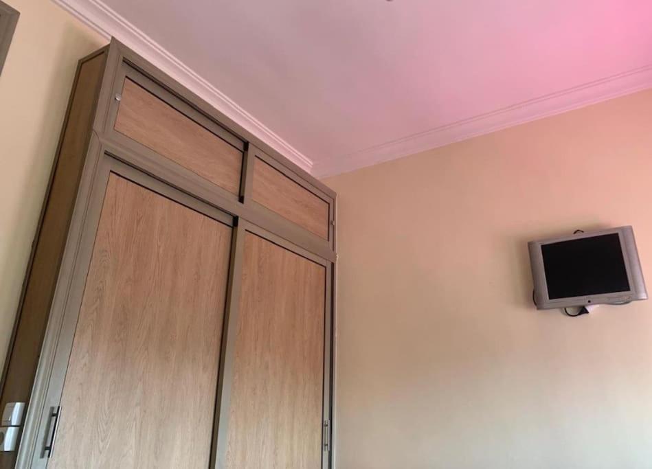 Adorable Apartamento A 8 Min Del Aeropuerto De Casablanca,Wifi Ultra Rapido Y Parking Gratis Derroua Bagian luar foto
