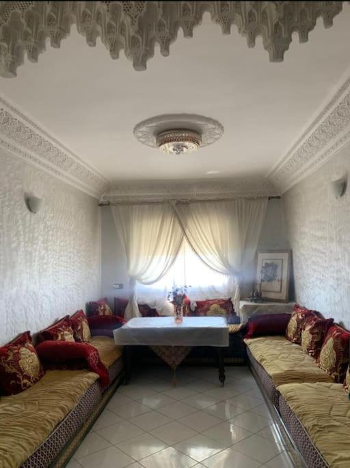 Adorable Apartamento A 8 Min Del Aeropuerto De Casablanca,Wifi Ultra Rapido Y Parking Gratis Derroua Bagian luar foto