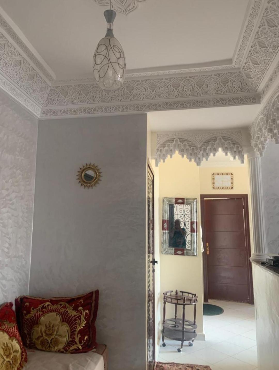 Adorable Apartamento A 8 Min Del Aeropuerto De Casablanca,Wifi Ultra Rapido Y Parking Gratis Derroua Bagian luar foto